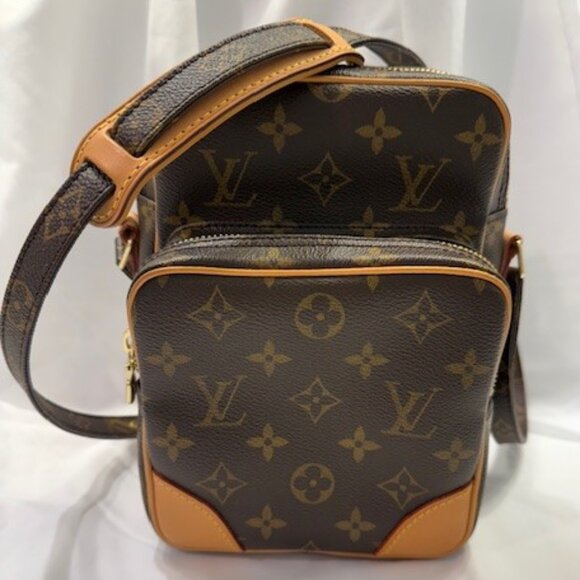 Louis Vuitton Amazone Leather Crossbody Bag - Picture 1 of 11